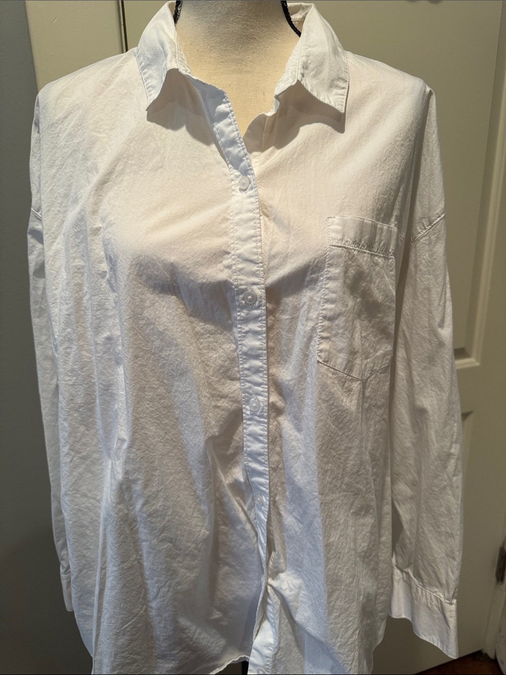 Old Navy White The Boyfriend Shirt Casual Button-Down Shirt